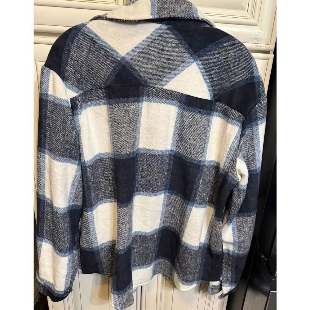 Women's Plaid Flannel Long Sleeve Button Down Shirt Jacket Navy Blue White Small